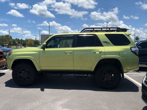 Used 2023 Toyota 4Runner TRD Off-Road Premium w/ Off Road Premium Plus Package AWD/4WD image 4