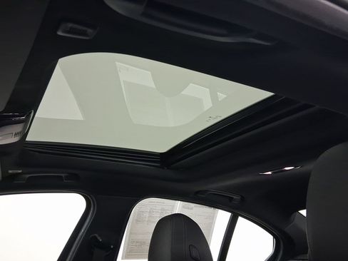 Certified 2025 BMW 330i Sedan image 14