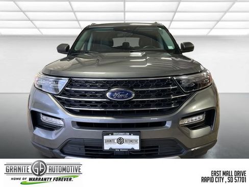 Used 2023 Ford Explorer XLT w/ Equipment Group 202A AWD/4WD image 8