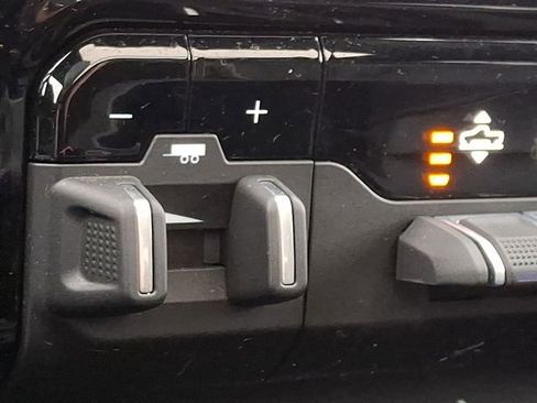 Used 2023 RAM 1500 Limited w/ Night Edition image 25