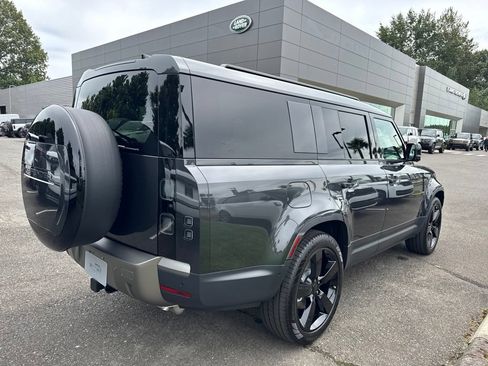 New 2026 Land Rover Defender 130 S AWD/4WD image 7