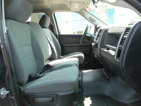 Used 2014 RAM 1500 Express AWD/4WD image 6