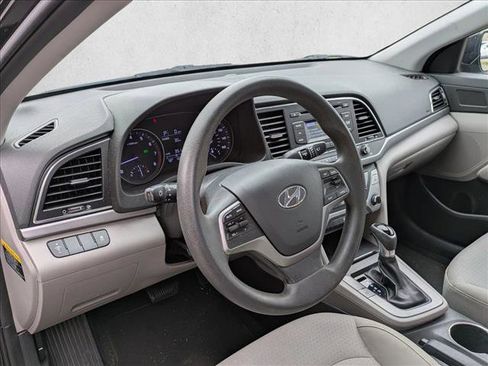 Used 2017 Hyundai Elantra SE FWD image 10