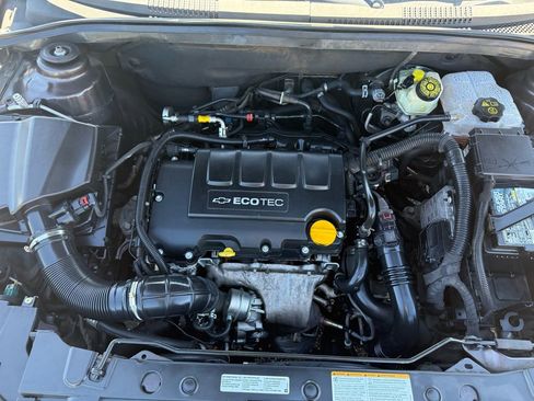 Used 2014 Chevrolet Cruze LT image 26