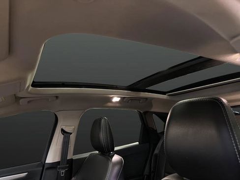 Used 2020 Ford Escape SE Sport image 7