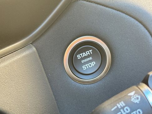 New 2026 Land Rover Range Rover Velar Dynamic SE image 26