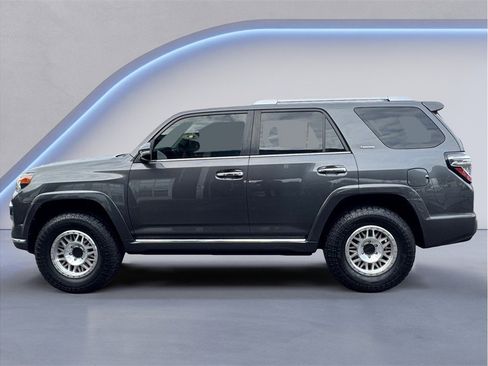 Used 2017 Toyota 4Runner Limited image 3