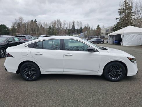 New 2026 Nissan Sentra SV w/ SV Convenience Package image 4