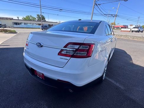 Used 2018 Ford Taurus SE FWD image 5
