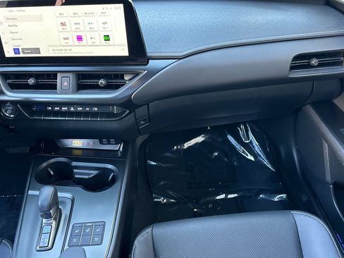 Certified 2025 Lexus UX 300h FWD w/ Accessory Package (Z2) image 28