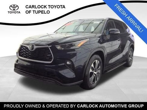 Used 2022 Toyota Highlander XLE image 1