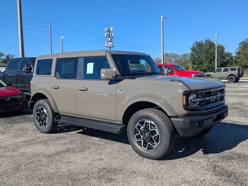 New 2025 Ford Bronco Outer Banks AWD/4WD image 3