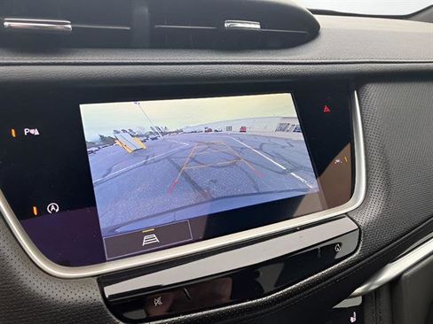 Used 2023 Cadillac XT6 Luxury image 17