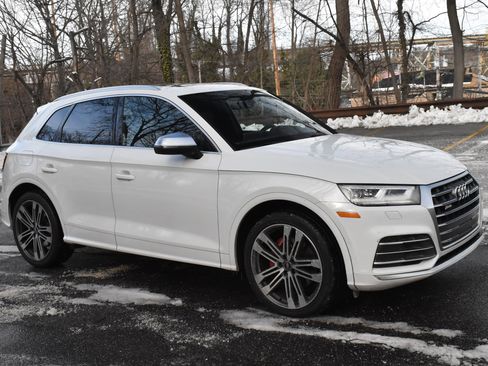 Used 2020 Audi SQ5 Premium Plus w/ Premium Plus Package image 10