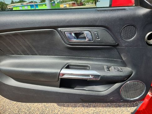 Used 2015 Ford Mustang Premium RWD image 10