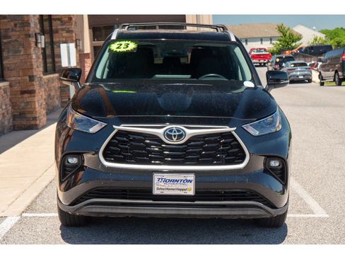 Used 2023 Toyota Highlander XLE AWD/4WD image 8