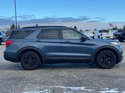 Used 2020 Ford Explorer XLT w/ Equipment Group 202A image 8