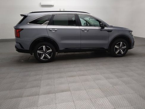 Used 2021 Kia Sorento EX w/ Panoramic Sunroof Package AWD/4WD image 10