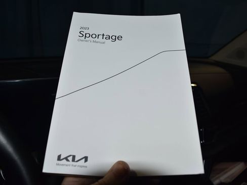 Used 2023 Kia Sportage SX image 10