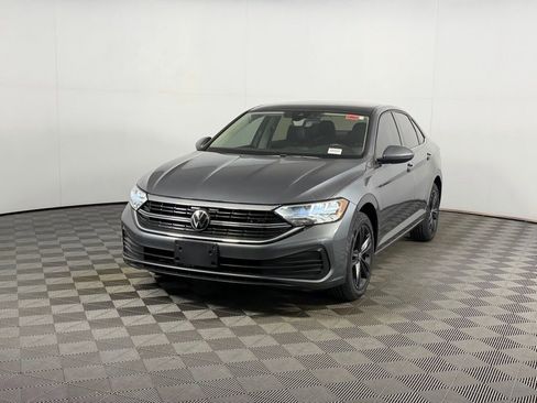 Used 2023 Volkswagen Jetta SE w/ Panoramic Sunroof Package FWD image 10