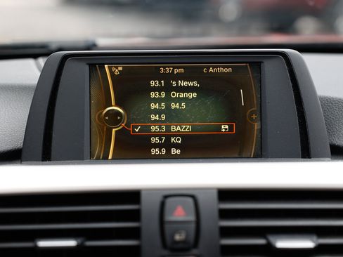 Used 2014 BMW 320i Sedan image 34