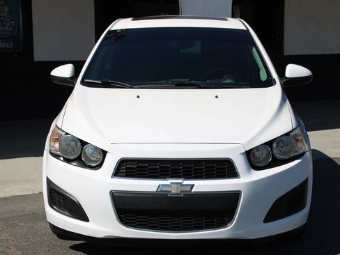 Used 2014 Chevrolet Sonic LT w/ Fun and Sun Package FWD image 2