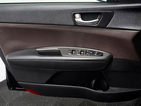 Used 2020 Kia Optima LX image 29