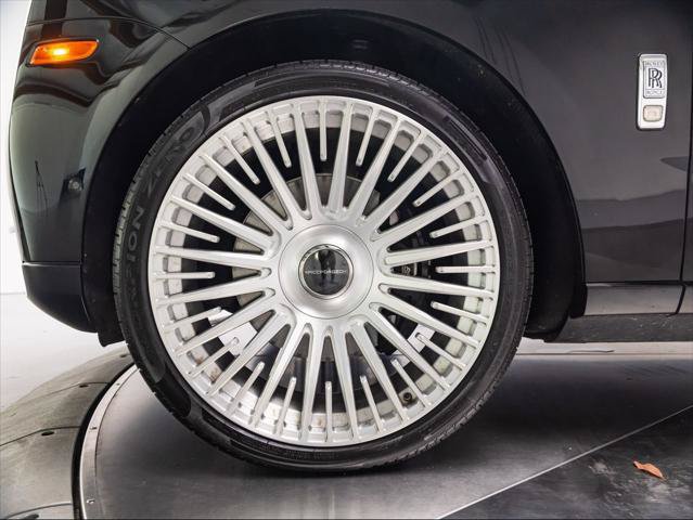 Used 2019 Rolls-Royce Cullinan AWD/4WD image 13