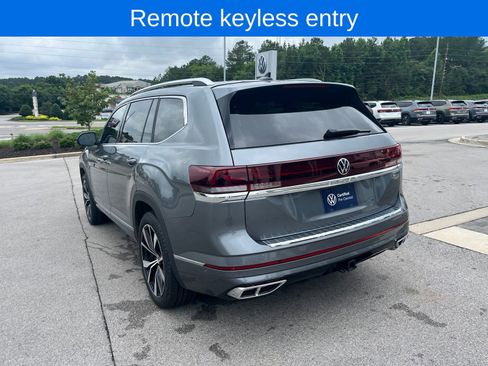 Used 2024 Volkswagen Atlas SEL Premium R-Line AWD/4WD image 8