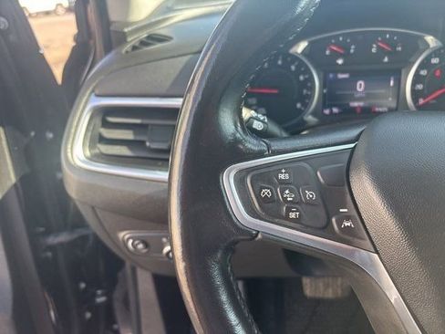 Used 2022 Chevrolet Equinox LT image 17