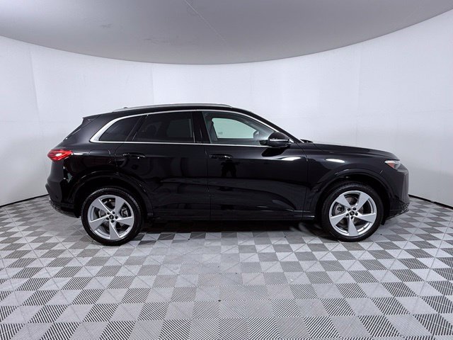 Certified 2025 Audi Q5 Premium w/ Premium Plus AWD/4WD image 9