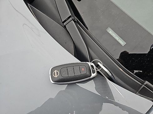 Used 2024 Nissan Kicks SV image 17