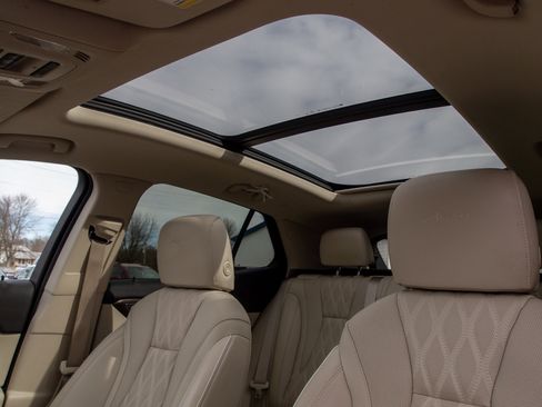Used 2023 Buick Envision Avenir FWD image 24