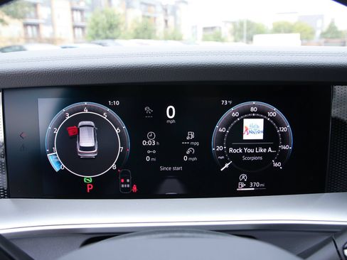 New 2026 Volkswagen Tiguan SE R-Line FWD image 18