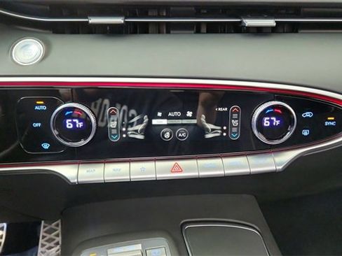 Used 2024 Genesis GV70 3.5T Sport w/ Sport Advanced Package image 50