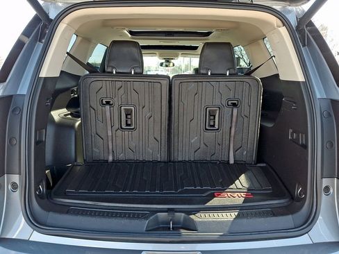 Used 2021 GMC Acadia Denali image 32