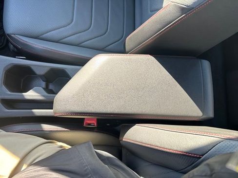 Certified 2025 Volkswagen Jetta GLI Autobahn w/ GLI Black Package image 29