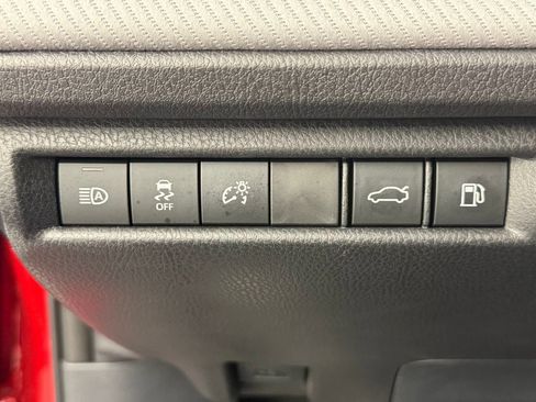 Used 2026 Toyota Camry SE FWD image 29