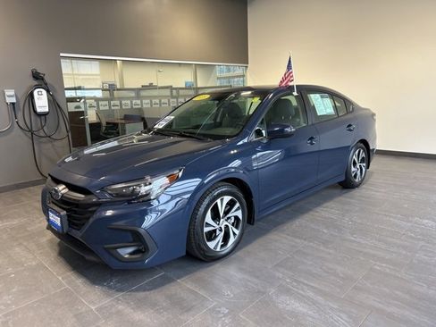 Used 2025 Subaru Legacy Premium image 3