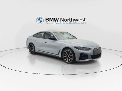 Used 2026 BMW i4 xDrive40i w/ M Sport Package AWD/4WD image 6