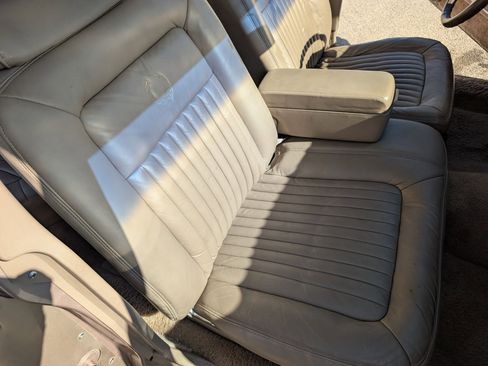 Used 1990 Cadillac Brougham image 78