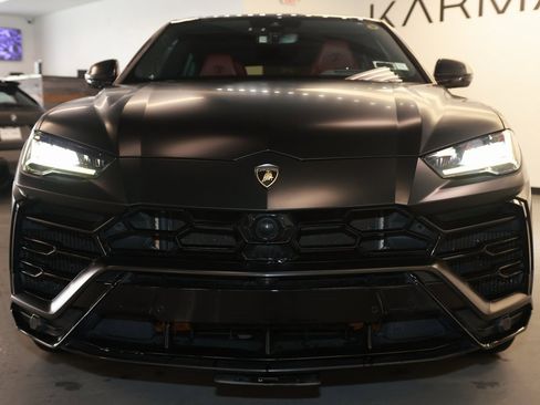 Used 2019 Lamborghini Urus image 2
