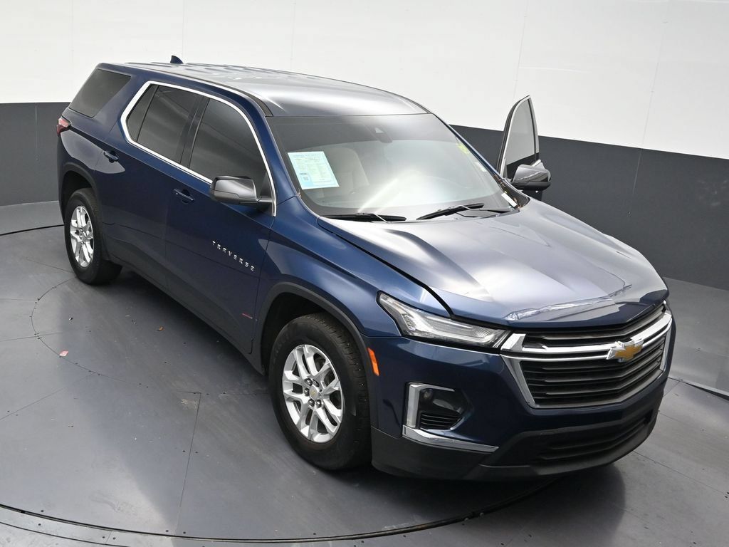 Used 2023 Chevrolet Traverse LS FWD image 23