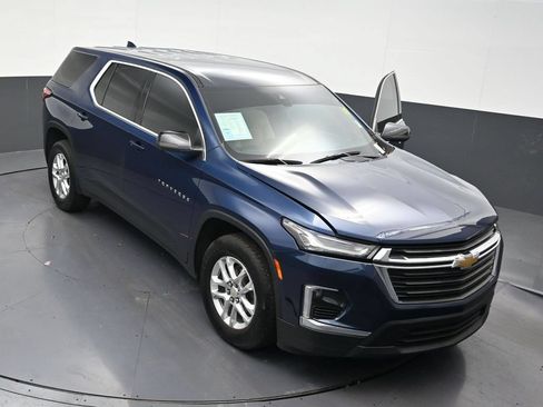 Used 2023 Chevrolet Traverse LS FWD image 23
