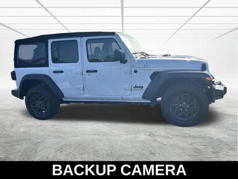 Used 2024 Jeep Wrangler Unlimited Sport AWD/4WD image 4