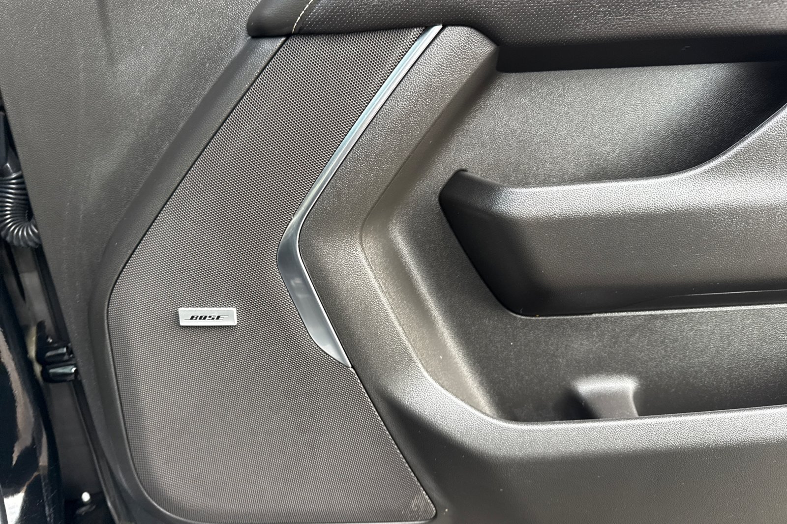 Used 2025 Chevrolet Tahoe Premier AWD/4WD image 24