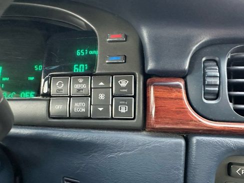 Used 1998 Cadillac De Ville FWD image 21