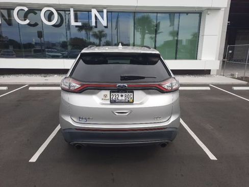 Used 2018 Ford Edge SEL w/ Equipment Group 201A FWD image 4