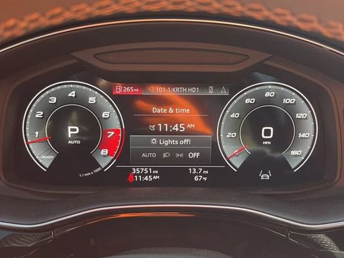 Used 2023 Audi SQ7 Prestige image 8