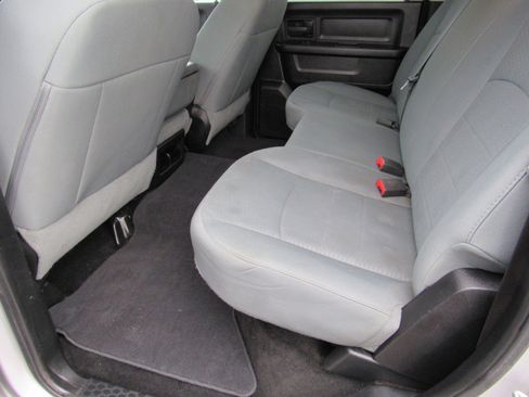 Used 2015 RAM 1500 Express image 37